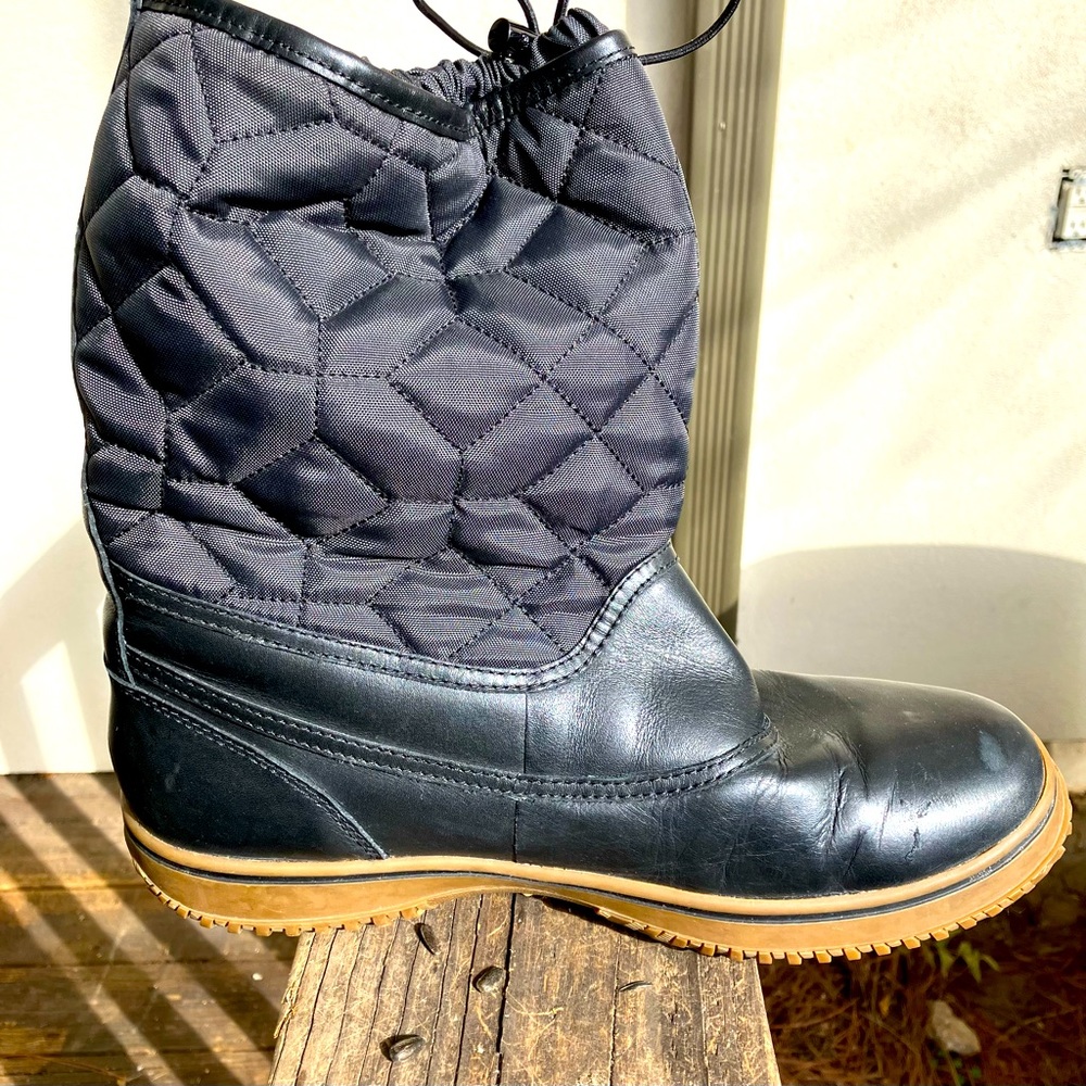 Coach Sparrow leather/quilted winter boots. Excellent condition..